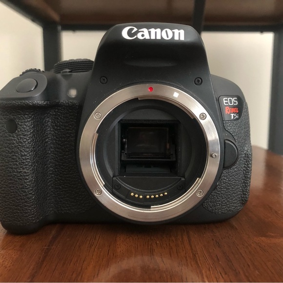 Canon t5i camera + accessories! - Picture 2 of 10